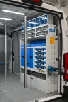 Allestimento, rivestimenti e palo fermacarico su Movano