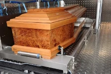 Fahrzeugeinrichtung für Bestattungsinstitute