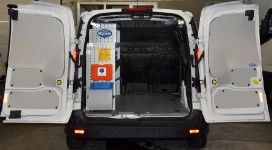 Allestimento officina mobile sul Dacia Dokker con morsa, portarotolo e tanica
