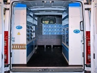 Rivestimento interno con pianale e pannellatura per NV250