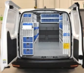 Ford Transit Connect für die berufliche Tätigkeit in der Stadt ausgebaut