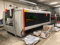 Francom Lasermaschine im neuen Werk in Via Portile