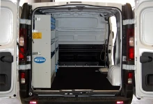 Für die Wartung von Gewerbeküchen eingerichteter Kleintransporter