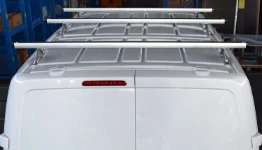 Grundträger für den Peugeot Expert