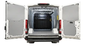 Holzbodenplatte und Beplankung aus Hohlkammerplatten für den Iveco Daily
