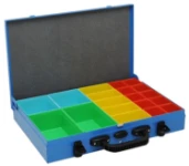 KLEINE KOFFER MINISYNCRO Maße 285x444x66 mm