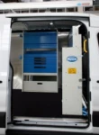 Kleintransporter mit Einrichtung für die Installation von Internetanschlüssen