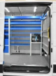 Laderaumtrennwand des Crafter mit Ladungssicherungssystemen