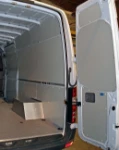 Modulo destro dell'allestimento Syncro Ultra nel NV250, con pannello portautensili e cassettiera