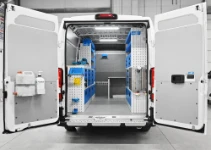 Mobile Werkstatt für Maschinenwartung im Fiat Ducato Syncro System