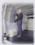 Montage der Wandverkleidungen
