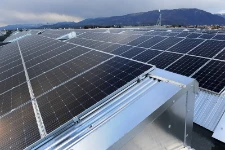 Photovoltaikanlage auf der Werkshalle von Francom