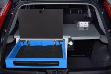 Punto Van mit Schublade und integrierter Schreibplatte