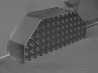 Radkastenverkleidung aus Stahl und Riffelaluminium