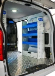 Regal mit Befestigungshaken für den BYD ETP3