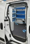 Regale und transparente Schubladen im Fiat Fiorino