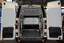 Rivestimento interno completo del Dacia Dokker con pianale e pannellature