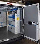 Rivestimento in lamiera preverniciata e multistrato marmato per Berlingo