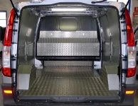 Rivestimento interno con pianale e pannellatura per Berlingo Citroen