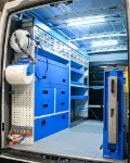 Schubladenschränke und Kompressor-Generator für den Daily