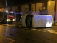 Schwere Karosserieschäden am verunfallten Fahrzeug