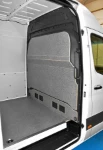 Sprinter Mercedes mit Innenverkleidung aus Holz und Blech