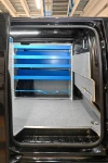 Trennwandverkleidung und Bodenplatte aus Multiplex mit Marmor-Dekor und Regal für den Vivaro