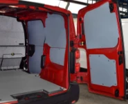 Wandplatten an der rechten Wand und Bodenplatte im Expert